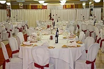 La Nava Hotel *