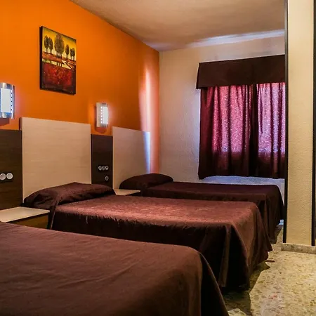 La Nava Hotel *
